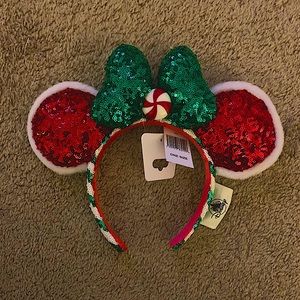 🎄New Disney Parks Candy Cane Minnie Ears🎄